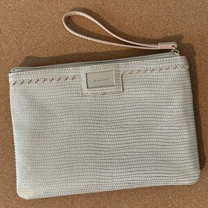 Stella & Dot zip wristlet